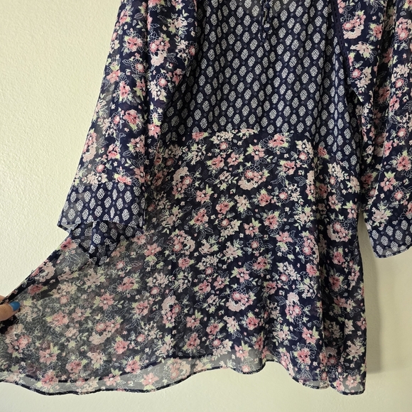 JESSICA SIMPSON MATERNITY Floral Navy Sheer Blouse Short Sleeve Size Small - Picture 17 of 17
